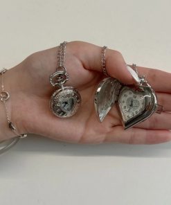 Đồng hồ bỏ túi trái tim rỗng